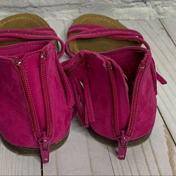 Minnetonka Izzy kids pink fringe sandal - Picture 12 of 15